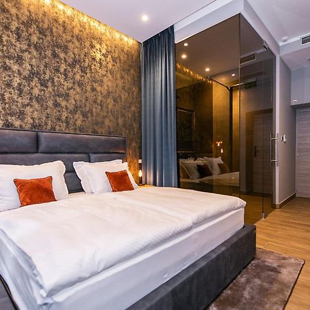 Teatro Suite & Rooms Рийека Екстериор снимка